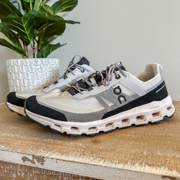 On Running Other - On Cloudvista Low Top Trail Sneakers | 10.5